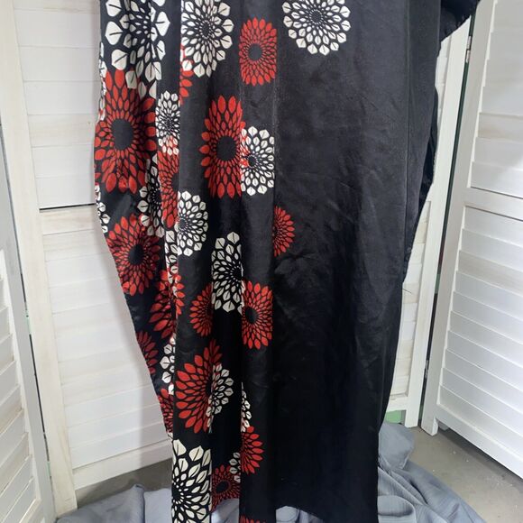 Up2date Fashion Black And Floral Print Kaftan One Size Loose Maxi Dress - Picture 3 of 9